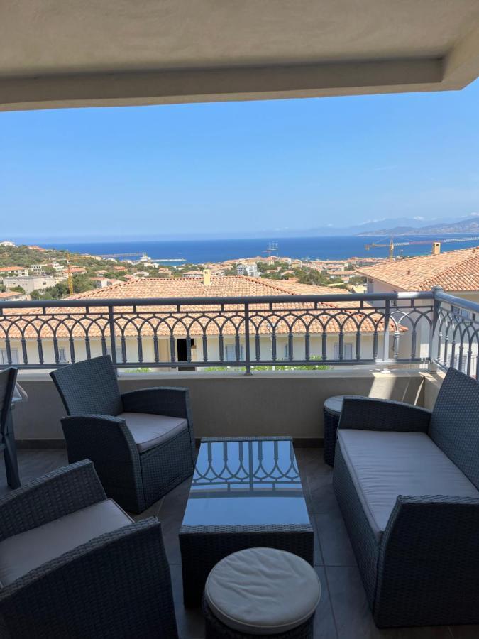Appart Avec Terrasse Vue Sur Mer Exceptionnelle LʼÎle-Rousse Eksteriør bilde